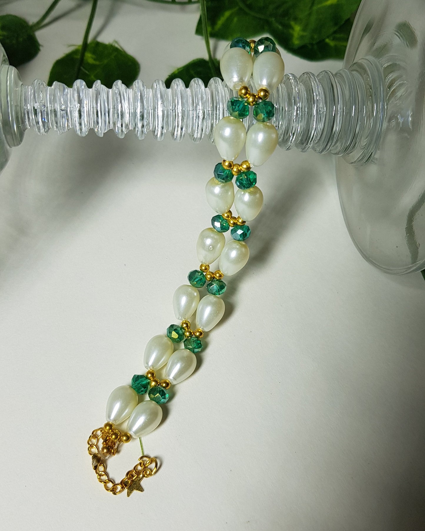 Elegant Pearl & Emerald Bead Bracelet